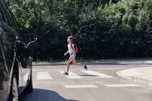 child pedestrian crossing